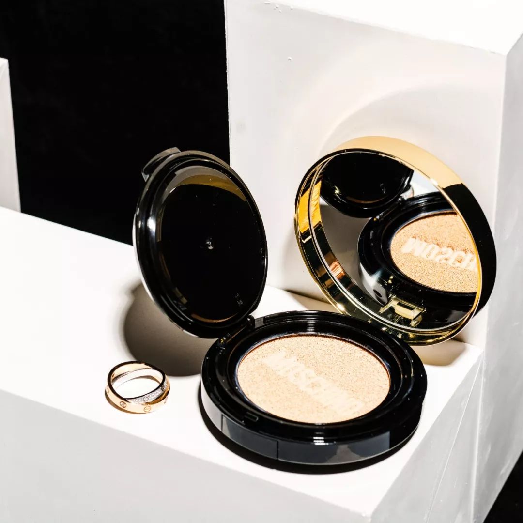 李佳琦推荐超值遮毛孔神器！韩国限量款，明星裸妆轻松打造