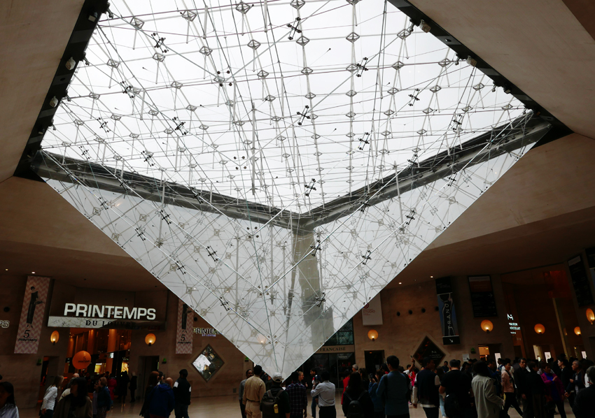 游读西方艺术（１）卢浮宫的《萨莫色雷斯胜利女神》也叫“Nike”