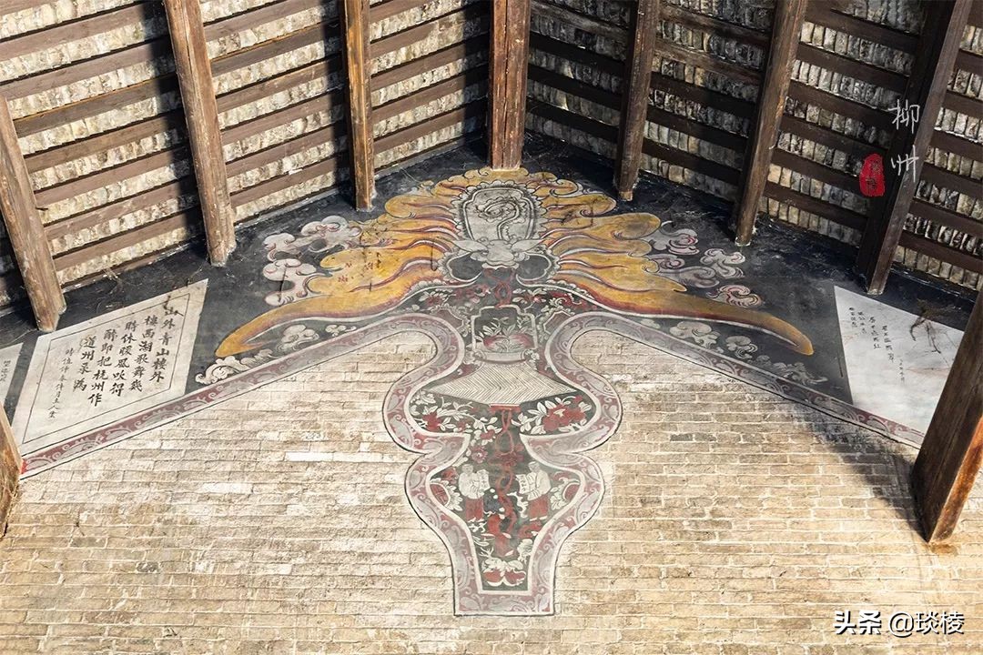 手里拿的不是大刀?最有文化的关二爷竟然藏在个古镇里