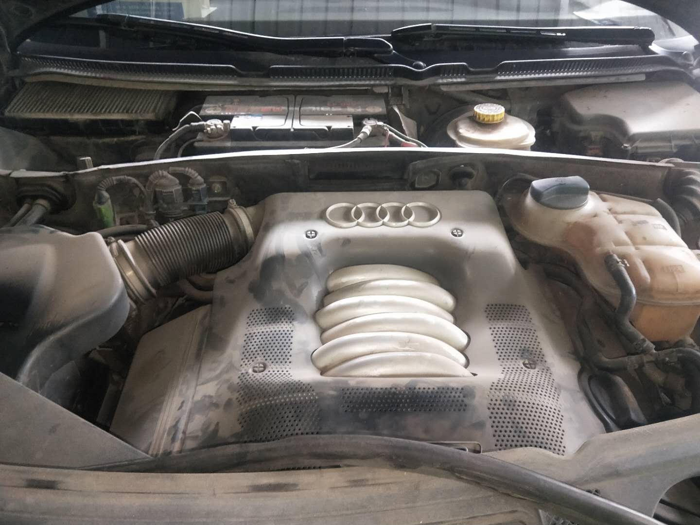 奥迪6缸2.8发动机通病,奥迪2.8v6发动机抖动缺缸