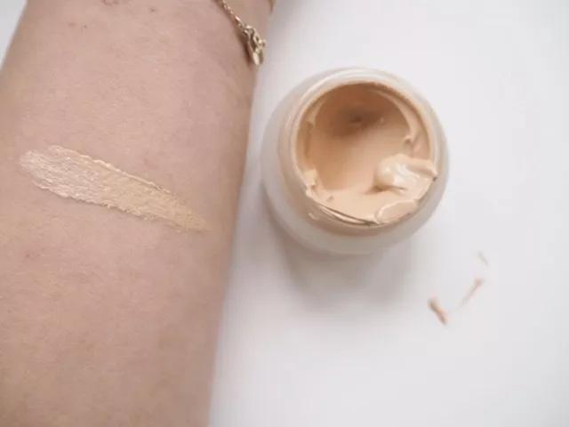 平价彩妆大盘点到底值不值得入手 (大牌彩妆必买产品清单图片大全集)