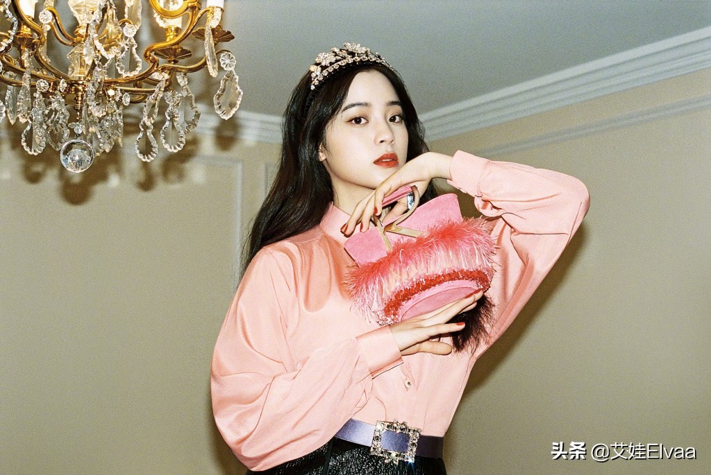 欧阳娜娜穿匡威高帮,欧阳娜娜18岁冬季穿搭