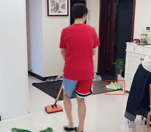 杨幂魏大勋同款鞋,魏大勋杨幂同款鞋