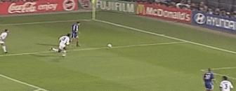 他曾是世界最强中锋之一，却因2次罚丢点球而成千古罪人