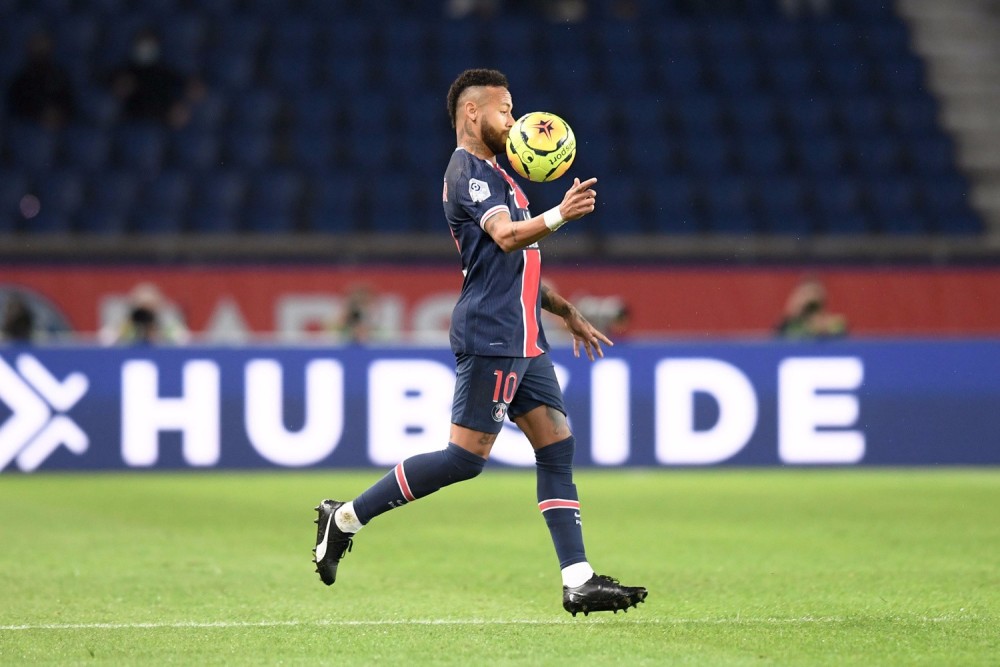 莱万多夫斯基，穿新款PUMA！彪马发力，连签内马尔、苏亚雷斯