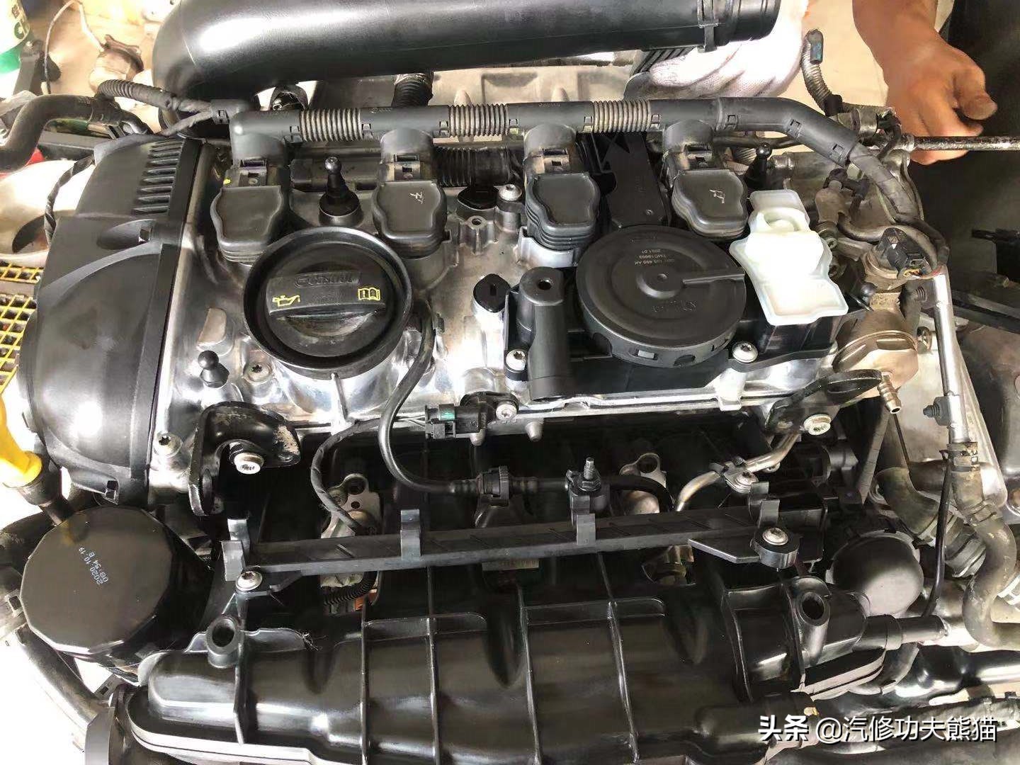 百年大众汽车品牌毁于烧机油?烧机油并非绝症,看看这台进口夏朗