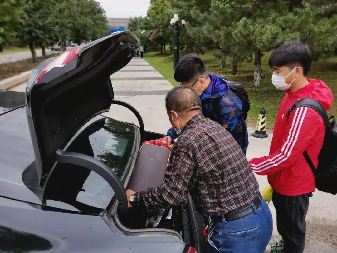 绿岛“背影”|这些瞬间，因为有你而更温暖难忘！