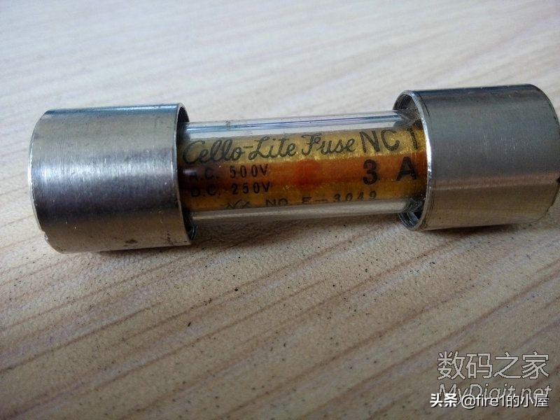 废品回收站淘有用的东西,废品站里淘电子垃圾