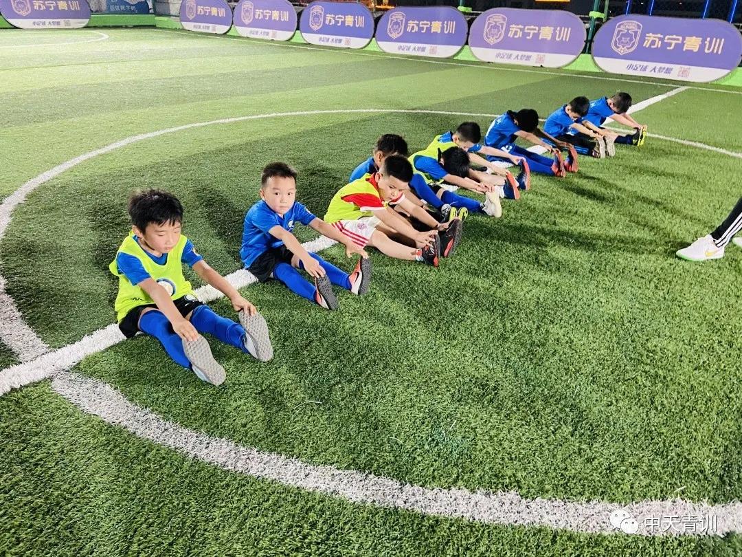 青训足球训练内容安排,入门足球青训训练计划