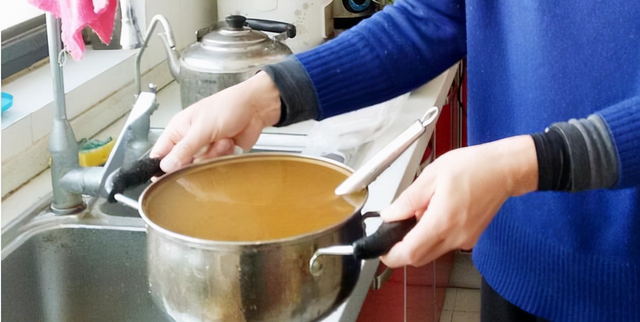 家里水发黄的解决方法,自来水发黄用前置过滤器有用吗