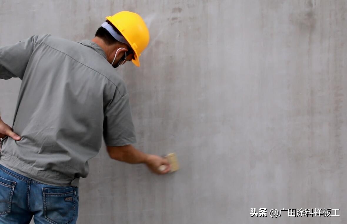 外墙真石漆喷漆施工视频教学,轻钢别墅外墙用真石漆施工步骤