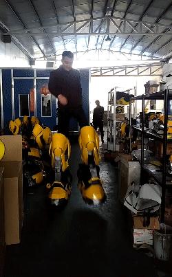 搞笑超市gif,超市减价的搞笑视频