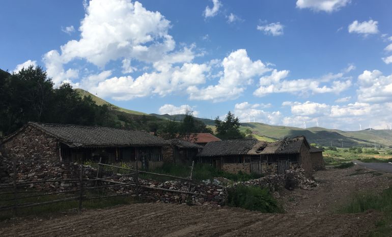 宅基地证会过期吗,小院有宅基地证可以过户吗