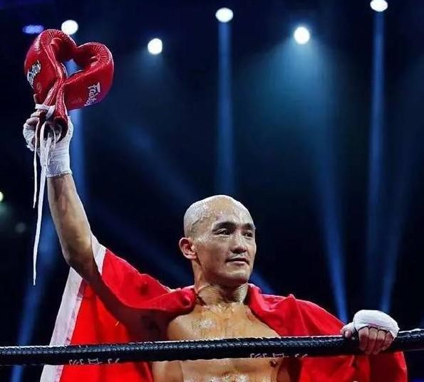 武僧一龙安慰李景亮,武僧一龙评价