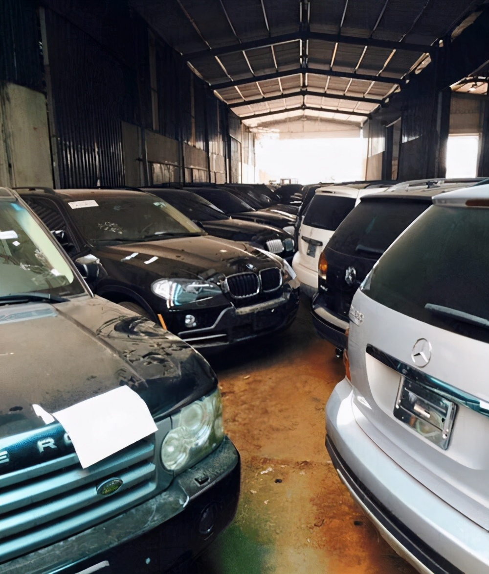 劳斯莱斯跟路虎,在越南10000人民币能买到什么