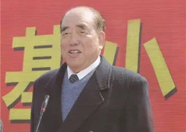 1990年，台军拟攻占*鱼岛钓**，李*辉登**作梗未实施