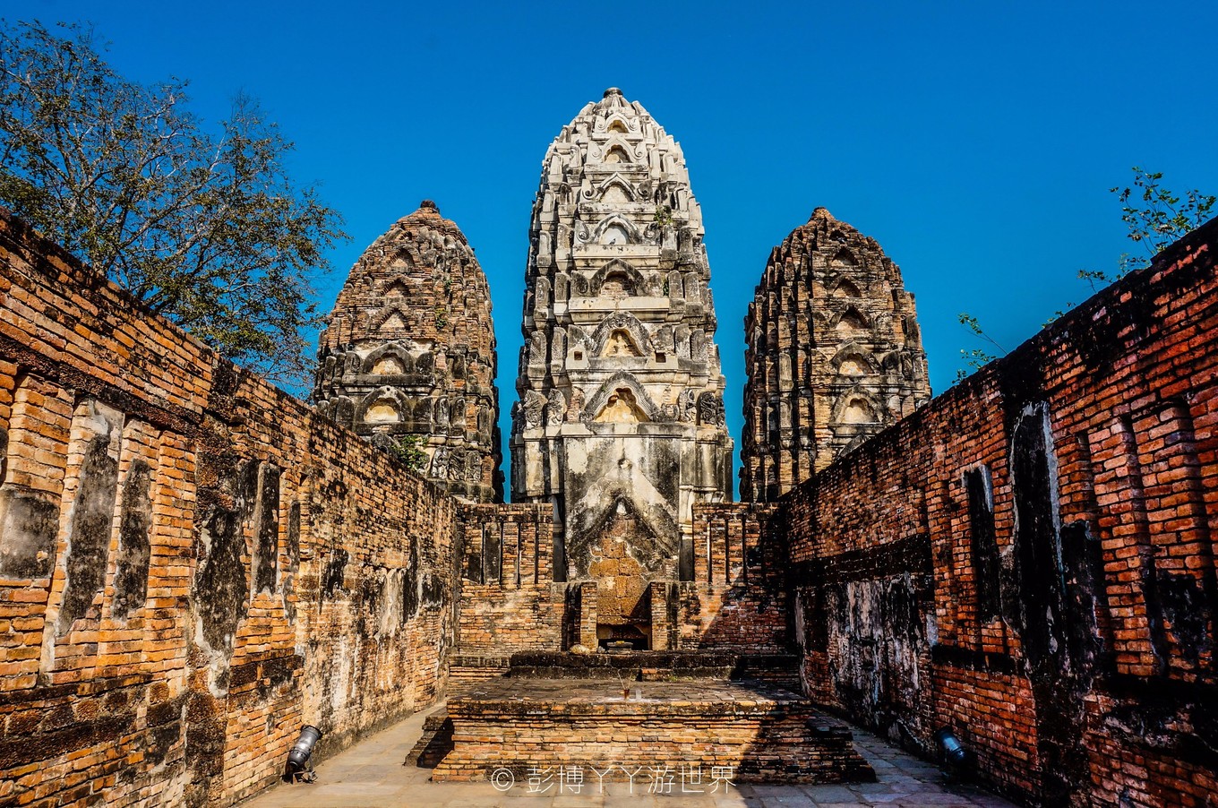 泰国千年古城大城府,泰国吴哥窟和柬埔寨吴哥窟