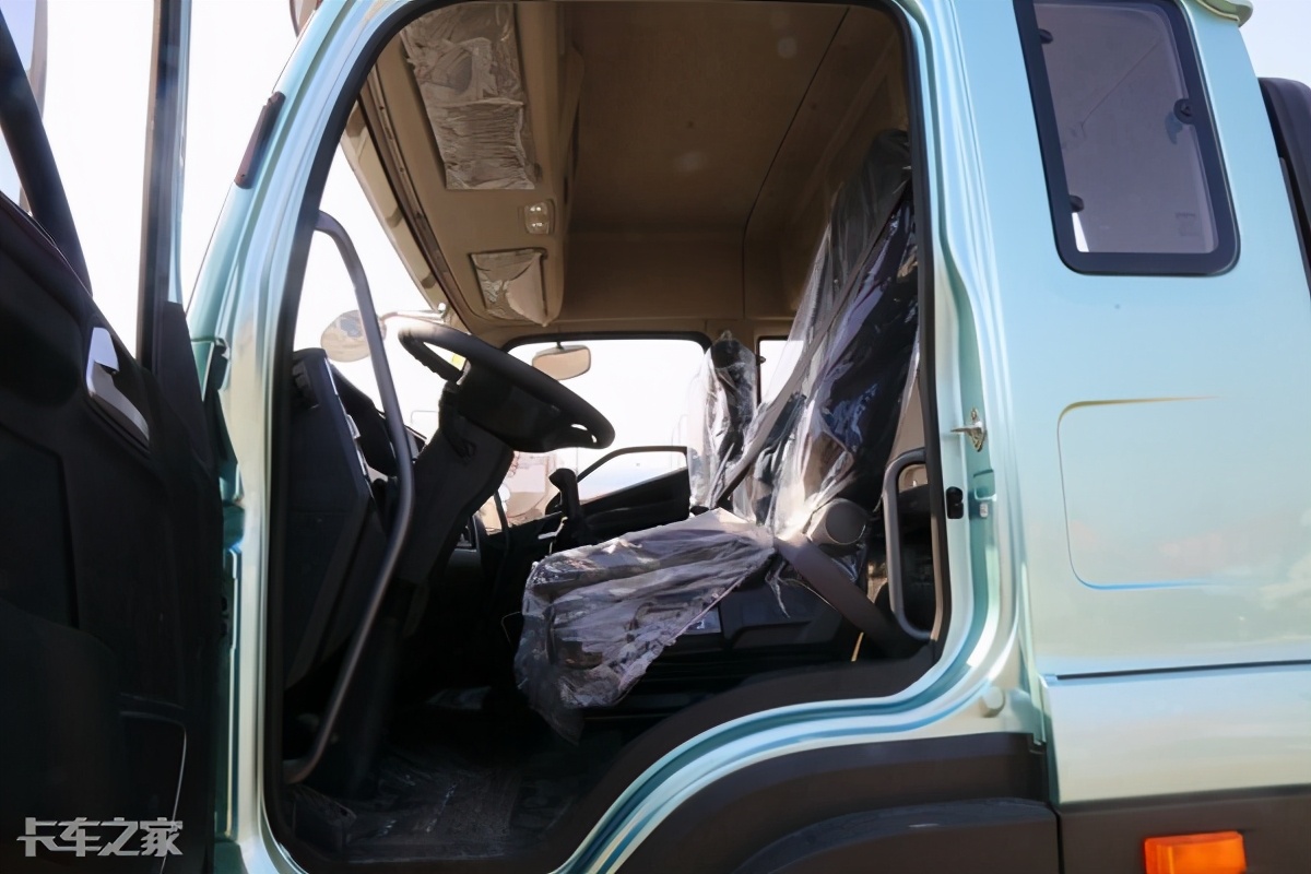 解放jk6载货车怎么样,解放j6新款4.2米厢货多少钱