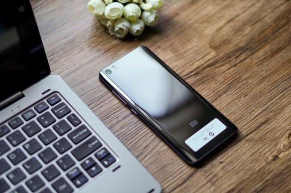 小米手机现在还值得买嘛,你们买的手机是不是最新款