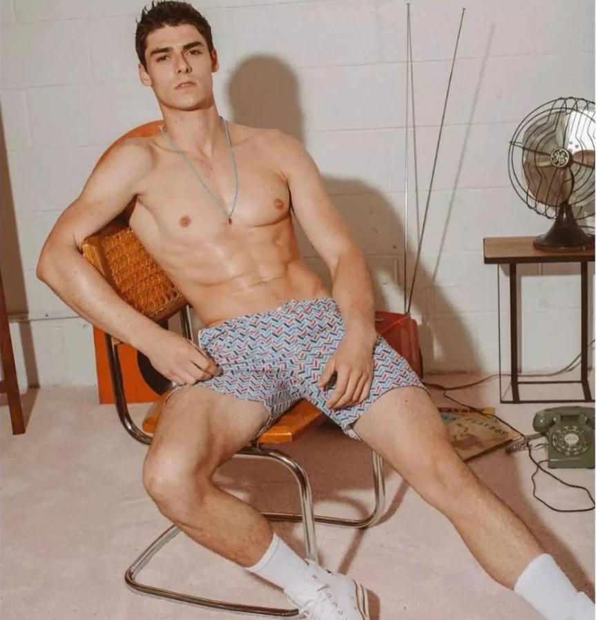 老佛爷御用四大男模特,老佛爷最宠爱的男模特