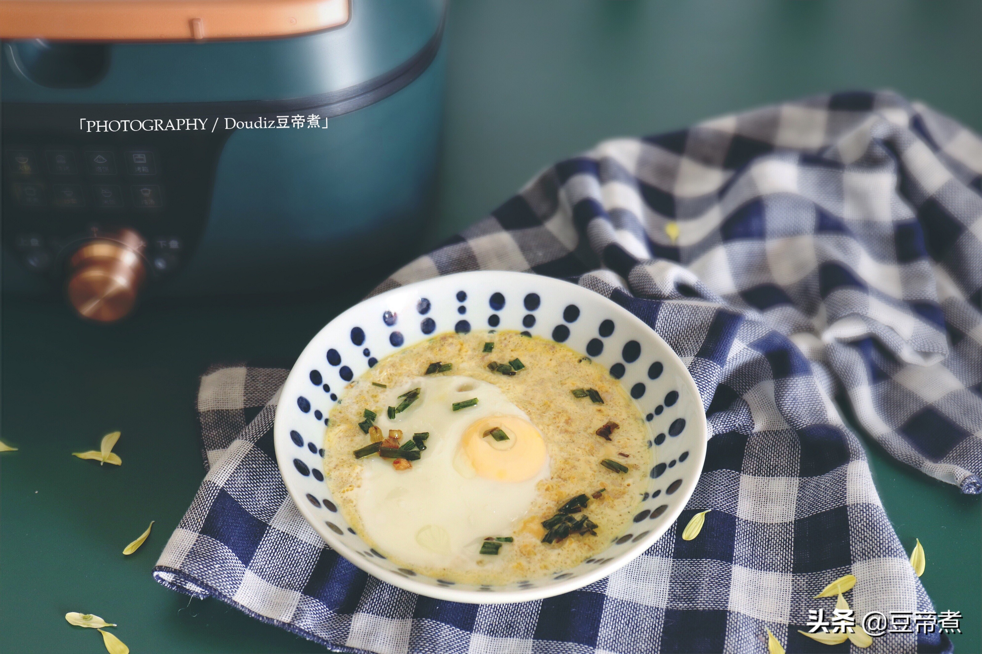 不要再单纯的蒸鸡蛋，营养不够，味道不香，难怪孩子不吃，试试这