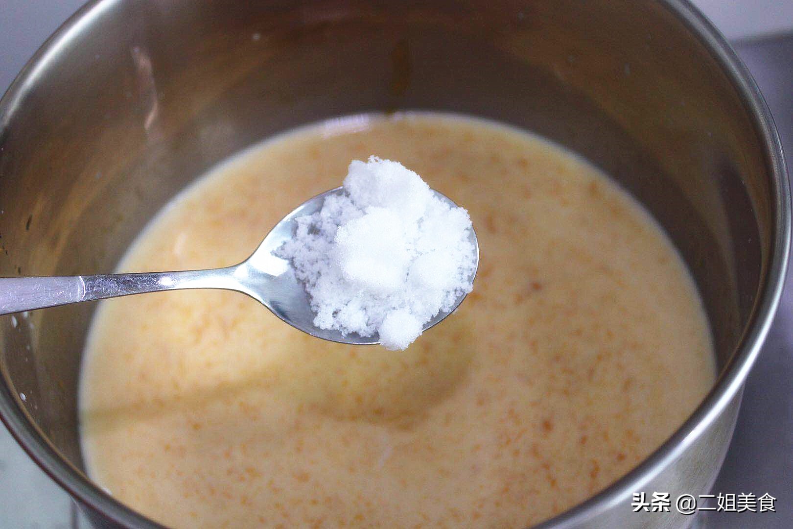 怎么做芒果冰淇淋不会有冰沙,夏天要来了教你做一杯芒果冰激凌