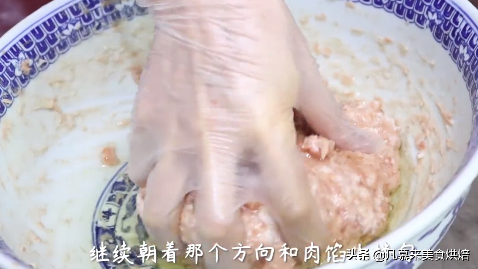 怎样让肉馅更粘稠,怎么让调好的肉馅不发柴