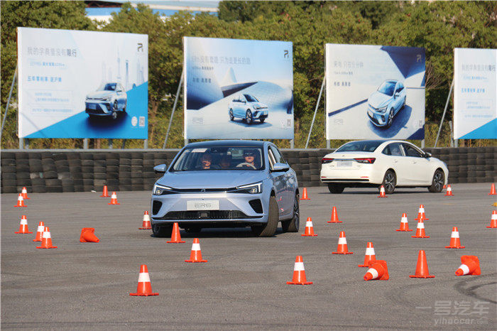 荣威er6新能源汽车,试驾荣威i61.6