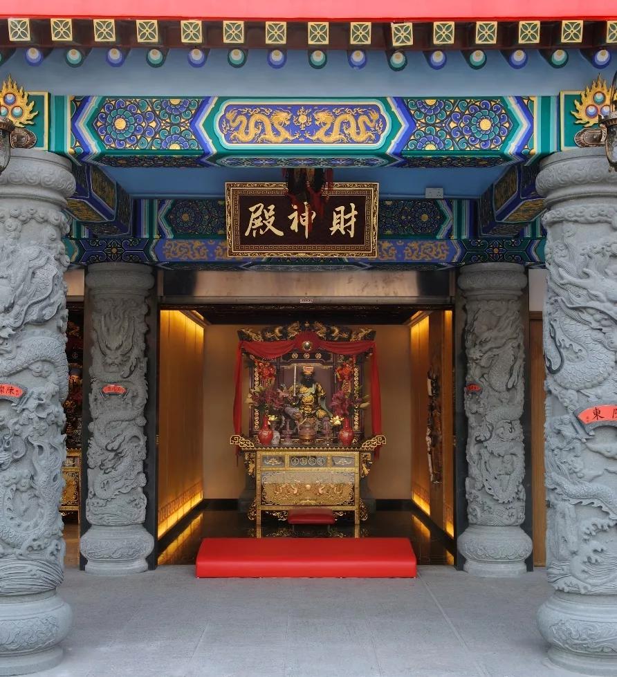 如何接财神必背口诀,今年最简单的接财神方法