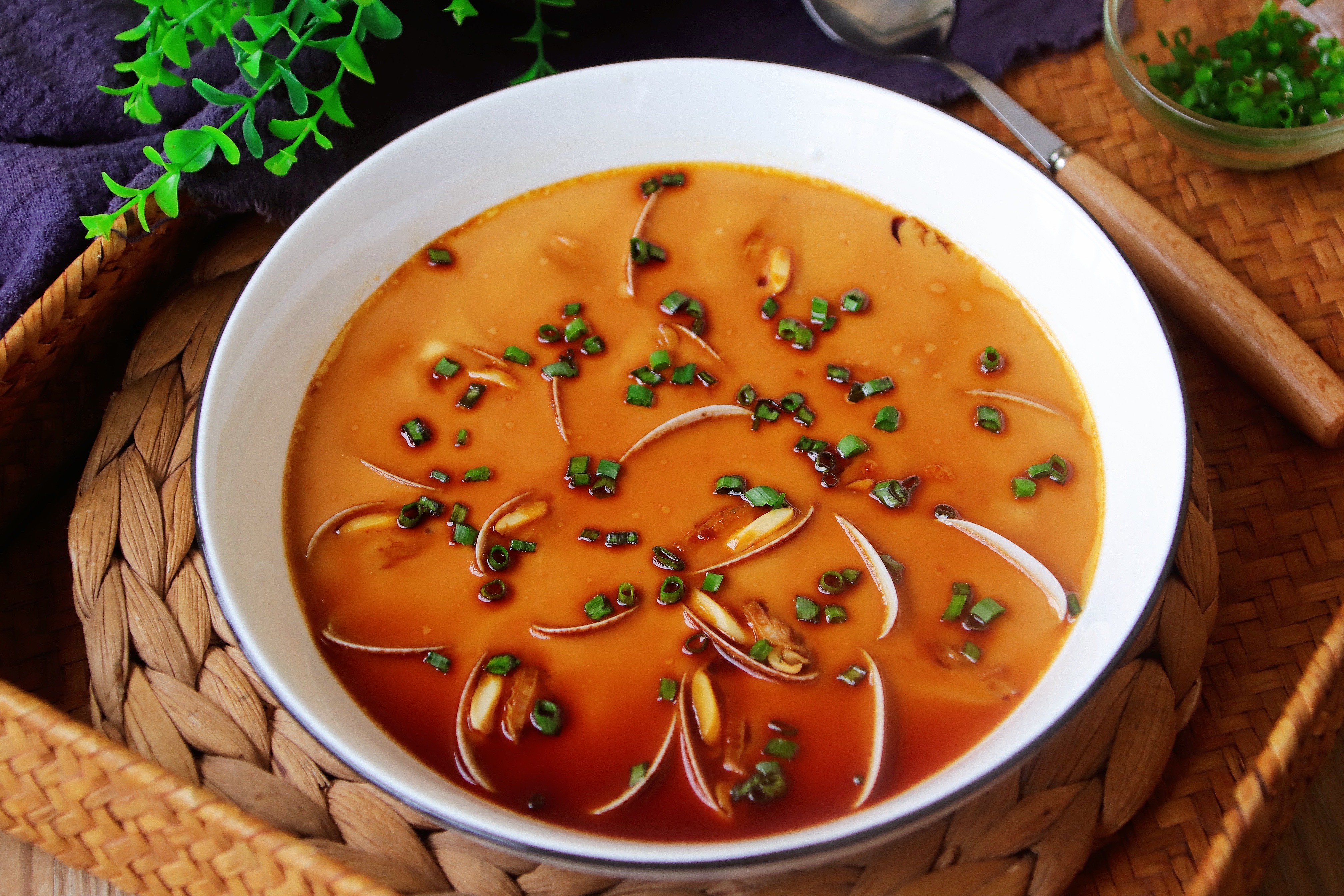 蒸鸡蛋羹的做法用热水还是凉水,蒸鸡蛋羹的正确做法冷水还是热水