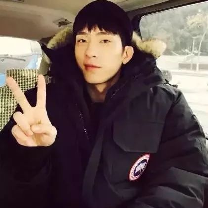 双十一大牌羽绒服打折,双十一购物狂欢节冲锋衣冬