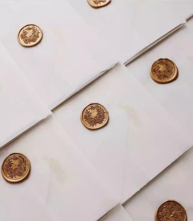 如何做一个有创意的结婚请柬,怎么自己设计婚礼请帖