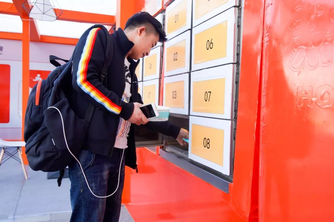 雅座助力天猫双11，口碑智慧餐厅快闪店火热进行中……