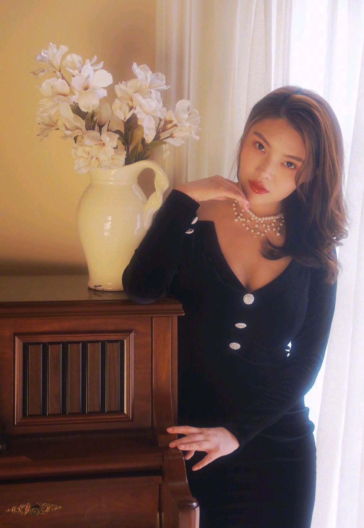 徐冬冬阔腿裤,徐冬冬黑色紧身衣搭配