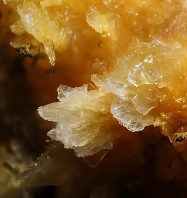 宝石对应的矿物种类及其详细信息,天然宝石鉴别最简单方法