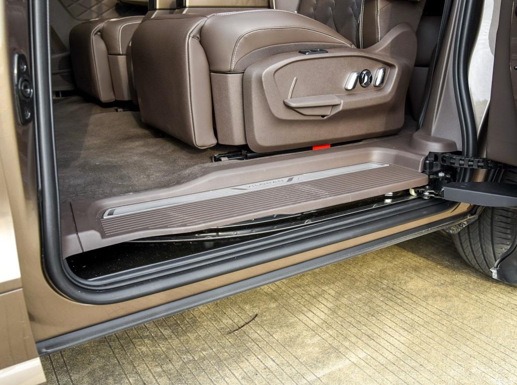 大众威然和gl8陆尊驾驶感受对比,大众威然对比gl8陆尊