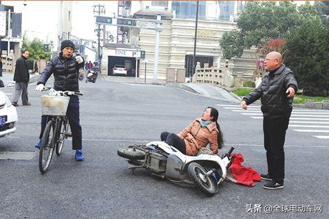 电动自行车出意外保险赔吗,骑电动车意外死亡保险公司不理赔