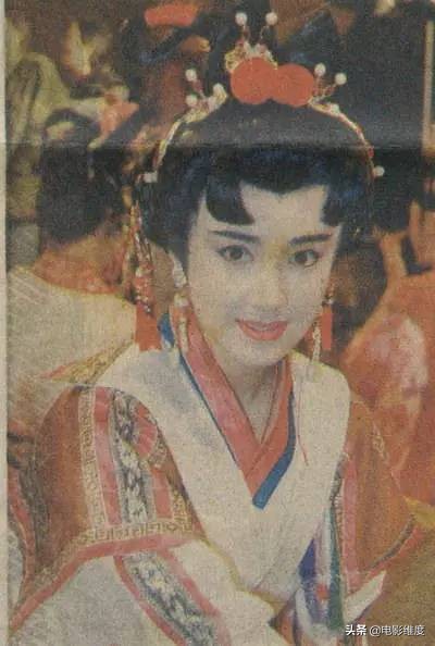 傅艺伟八十年代生活照,金巧巧吸毒还是傅艺伟吸毒