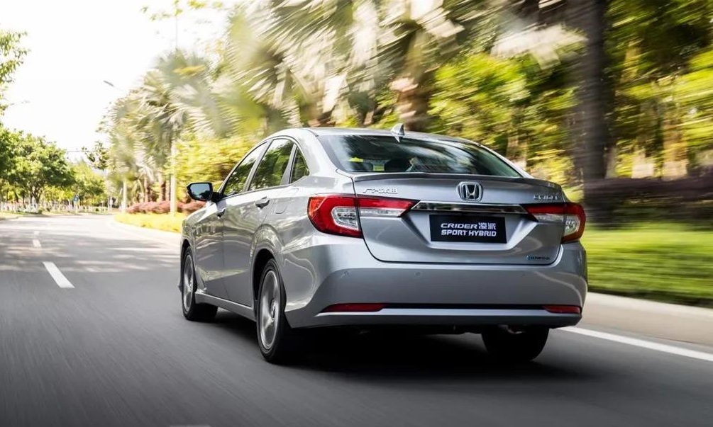 油电混动汽车最适合家用的轿车,油电混动汽车测评15万以下七座