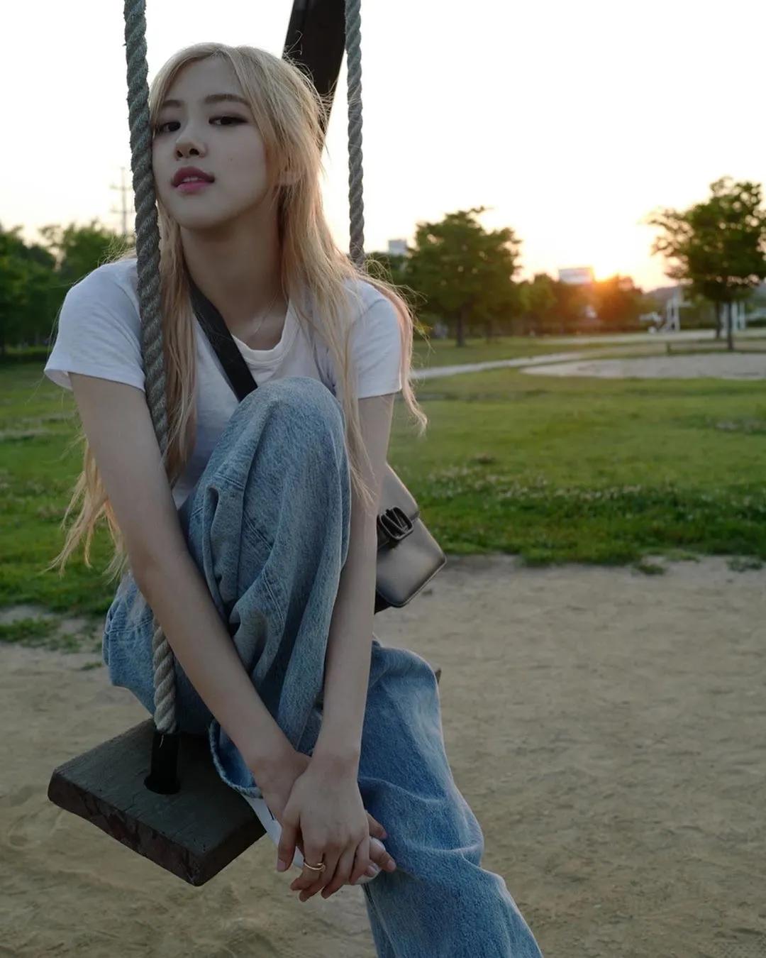 blackpink的朴彩英rosie,blackpink朴彩英澳洲玫瑰歌名