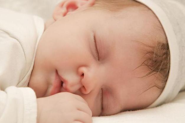 孩子每次喝奶都会剩下好多怎么办,宝宝喝奶老剩最后一点