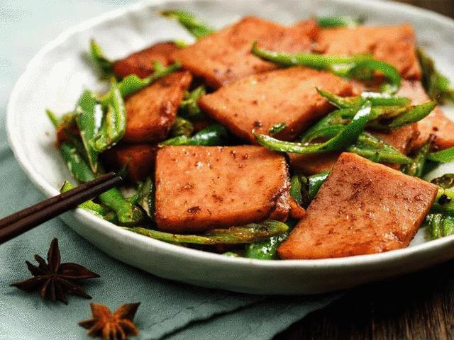 老牌午餐肉罐头第一名,全网卖爆午餐肉罐头