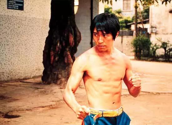 少林足球有什么讽刺意义,少林足球的深度解析