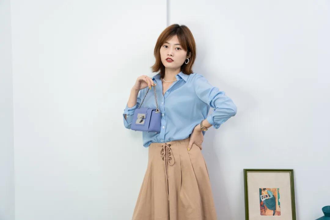 看起来丑爆款衣服,最简单的衣服搭配出时髦的效果