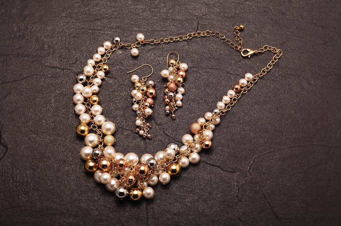 戴了这么多年的表,戴了这么多年玉手镯你戴对了吗