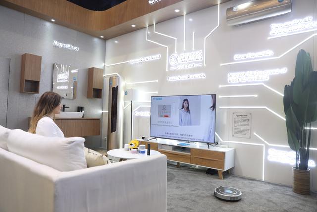 818苏宁易购智慧云店3.0落地西安 新增乐器业务