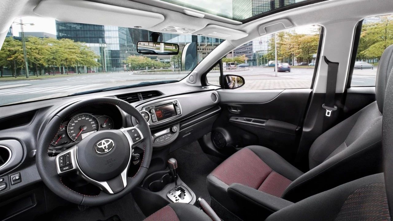 开了10年的丰田混动值得买吗,丰田混动保值还是纯燃油保值