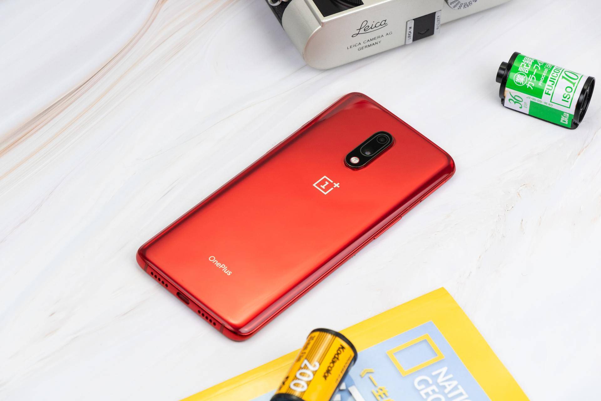 没法忍受信号差，最终我把iPhone换成一加手机，下面谈谈真实感受