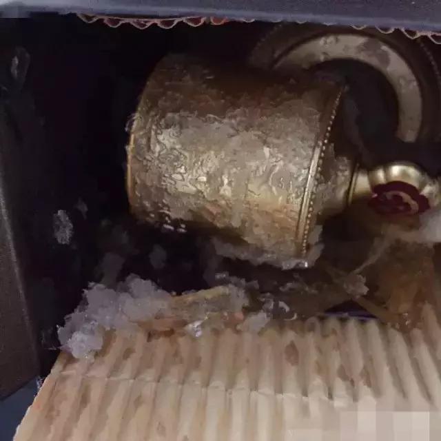 冬天化妆品冻碎,化妆品冻坏了怎么补救