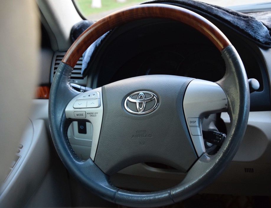 中国b级车标杆丰田凯美瑞,六代凯美瑞是哪一年到哪一年的